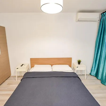 Center Appartement Boekarest