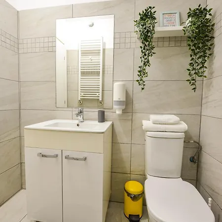 Center * בוקרשט